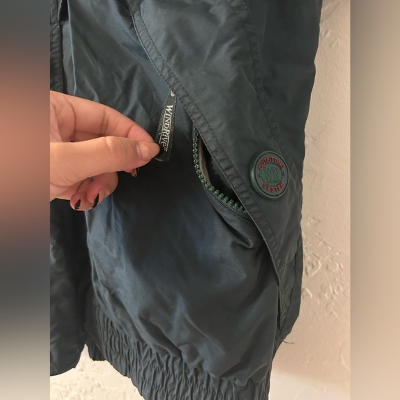 SOLD. Oversized winter jacket. Perfect for cold and rainy weather. - Picture 9 of 14